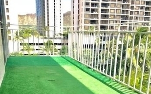 artifical grass installed on a balcony in Waikiki, Hawaii